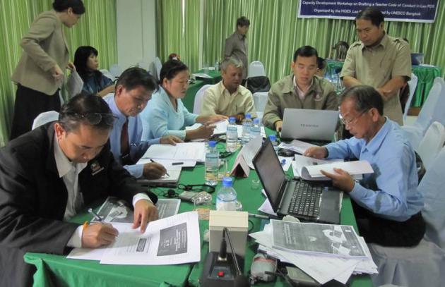 Lao PDR writes its teachers code of conduct